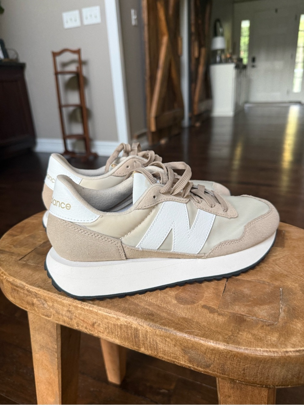 New Balance Women's Neutral Beige and White Retro Runner
Sneakers
